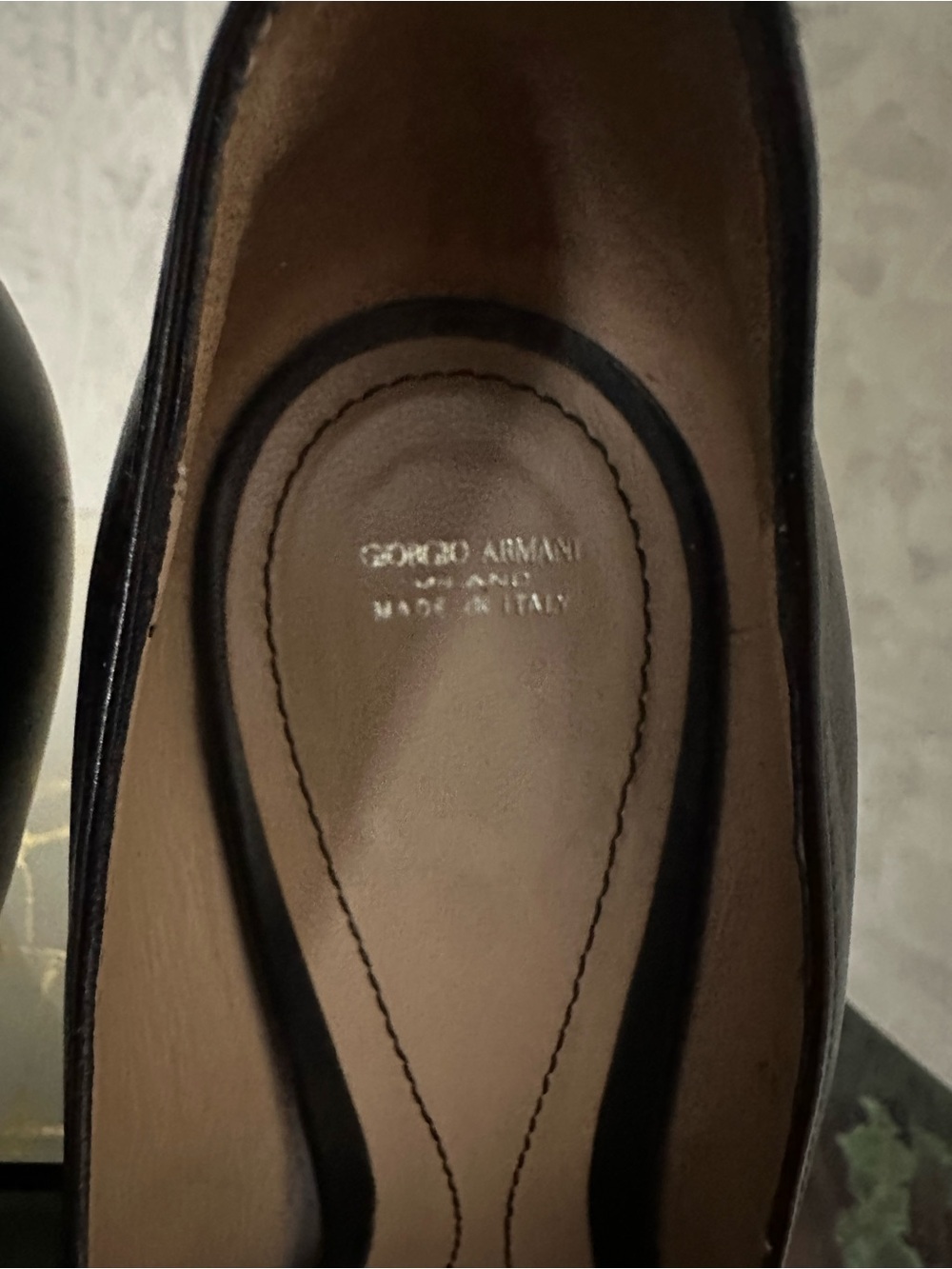 Giorgio Armani Black Leather Pointed Pumps - Picture 6 of 10